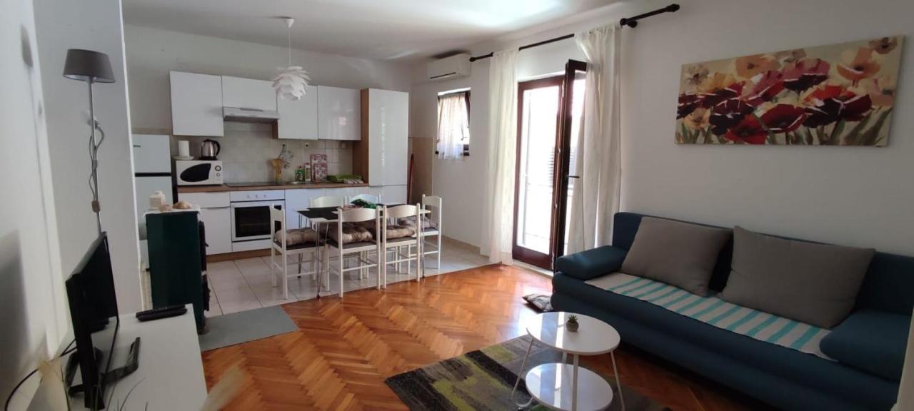 Delfin Apartments Zadar Buitenkant foto