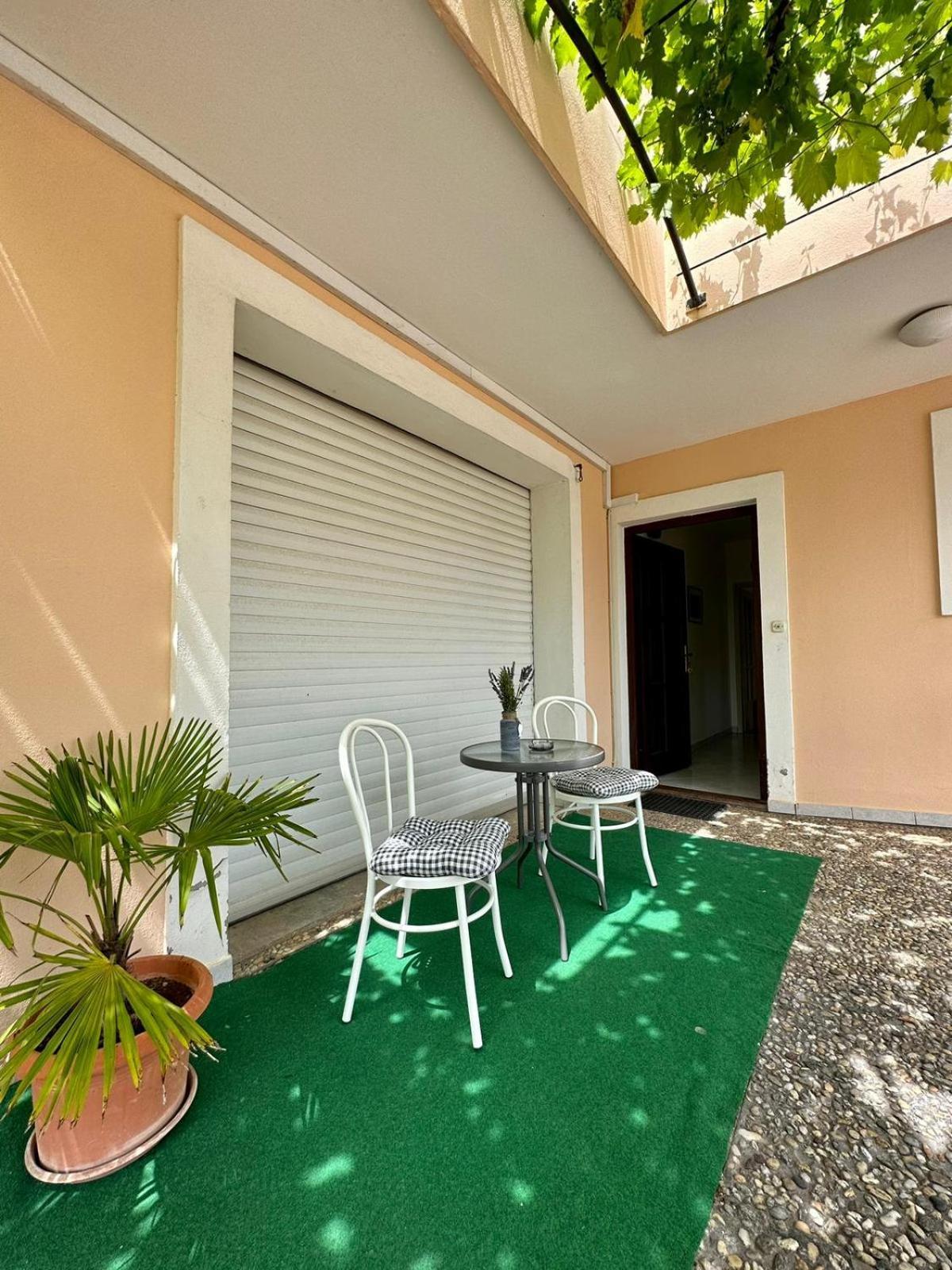 Delfin Apartments Zadar Buitenkant foto